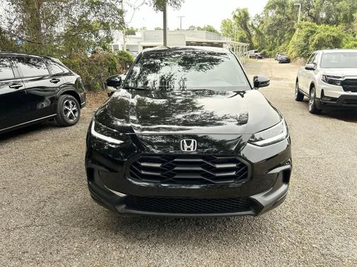 Crystal Black Pearl 2025 Honda HR-V Sport