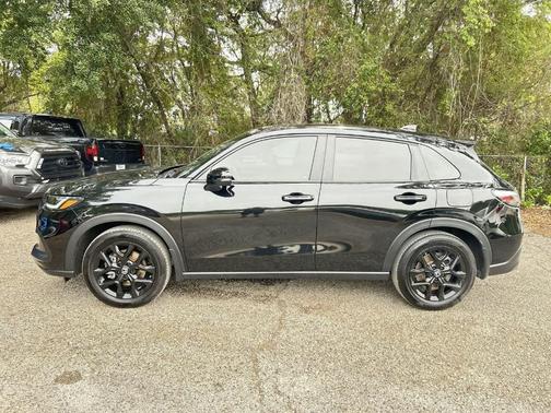 Crystal Black Pearl 2025 Honda HR-V Sport