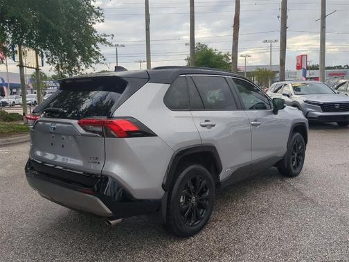 2024 Toyota RAV4 Hybrid XSE