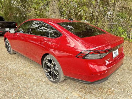 Radiant Red Metallic 2026 Honda Accord SE