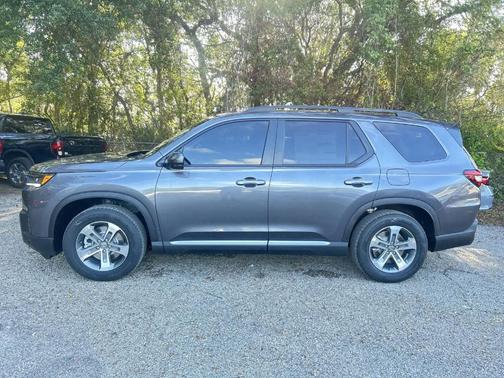 Modern Steel Metallic 2026 Honda Pilot EX-L