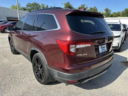 Deep Scarlet Pearl 2022 Honda Pilot Special Edition