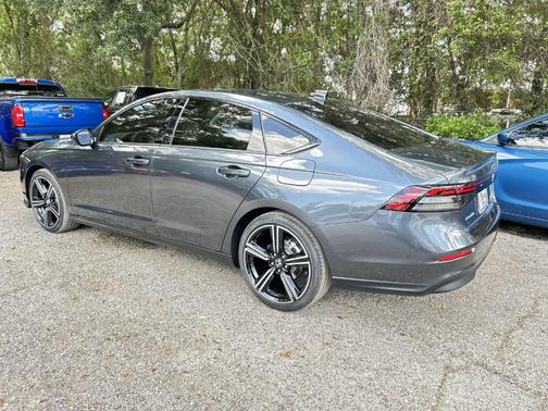 Meteorite Gray Metallic 2026 Honda Accord SE