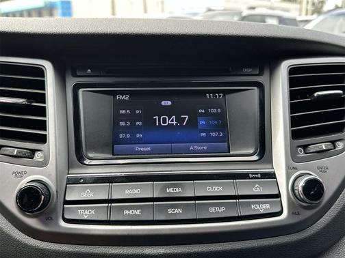 2016 Hyundai TUCSON SE