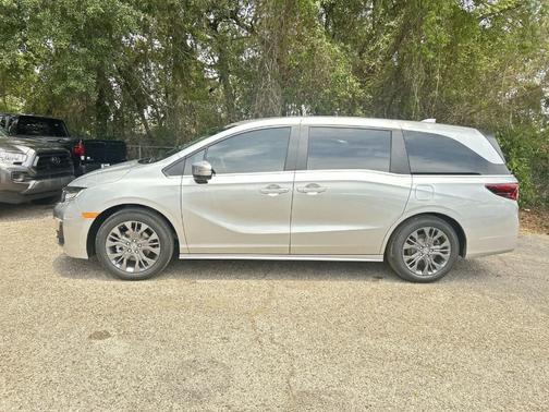 Solar Silver Metallic 2026 Honda Odyssey Touring