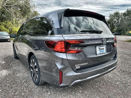 Modern Steel Metallic 2026 Honda Odyssey Elite