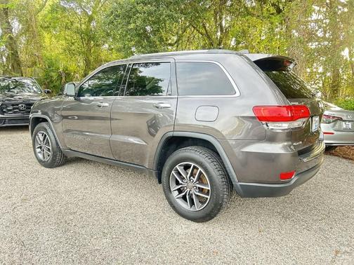 Granite Crystal Clearcoat Metallic 2019 Jeep Grand Cherokee Limited