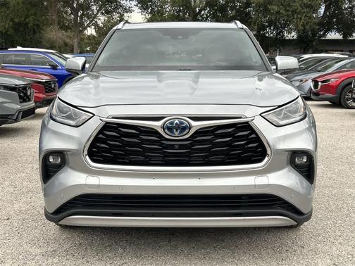 2021 Toyota Highlander Hybrid Platinum