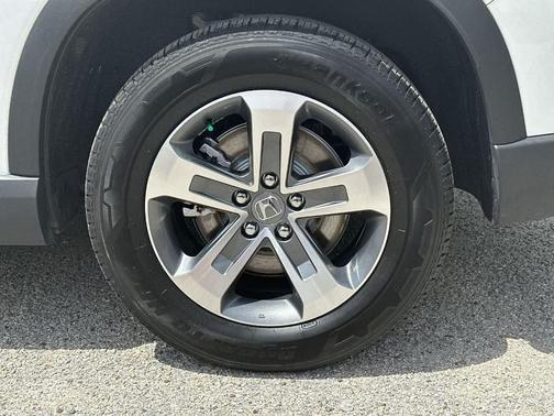 Platinum White Pearl 2025 Honda Pilot EX-L