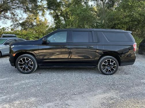 2024 Chevrolet Suburban RST