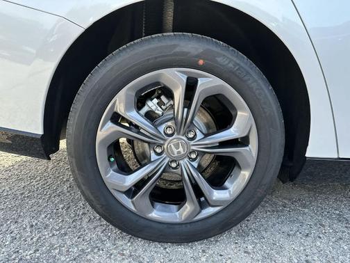 Platinum White Pearl 2026 Honda Accord Hybrid EX-L