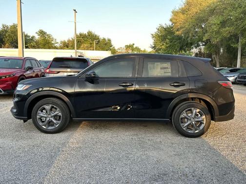 Crystal Black Pearl 2026 Honda HR-V LX