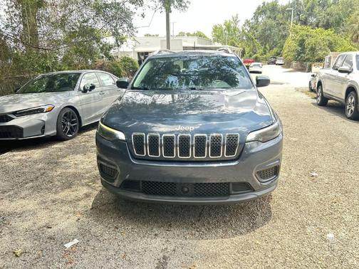 Slate Blue Pearlcoat 2021 Jeep Cherokee Latitude
