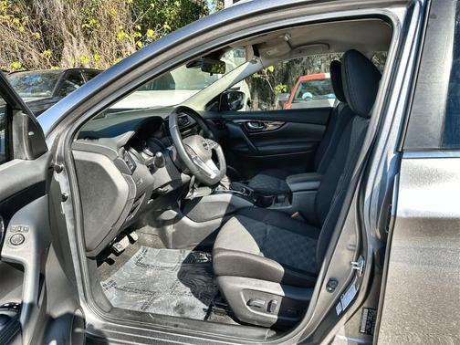 2021 Nissan Rogue Sport SV