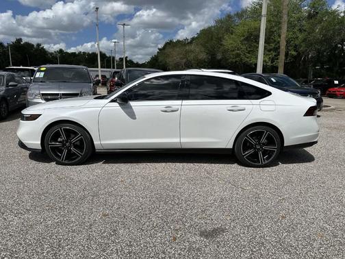 Platinum White Pearl 2026 Honda Accord SE