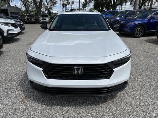 Platinum White Pearl 2026 Honda Accord SE