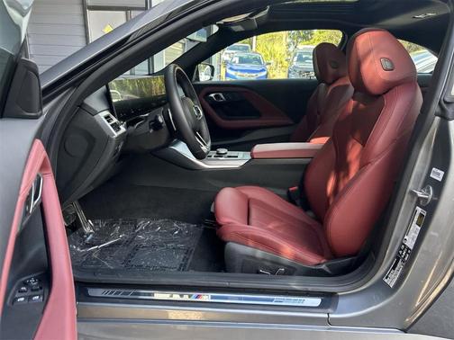 2025 BMW M240 i xDrive