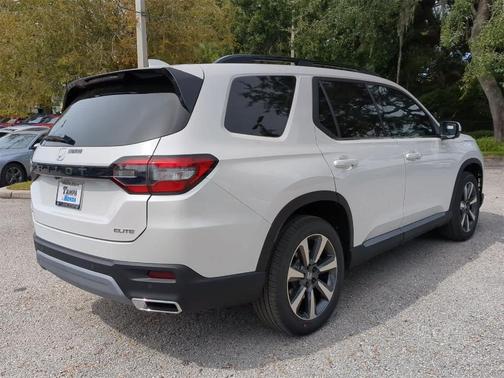 2025 Honda Pilot Elite