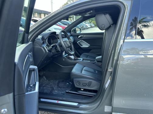 2025 Audi Q3 45 S line Premium