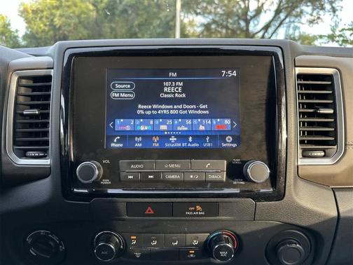 2022 Nissan Frontier SV