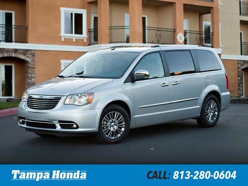 2014 Chrysler Town & Country Touring