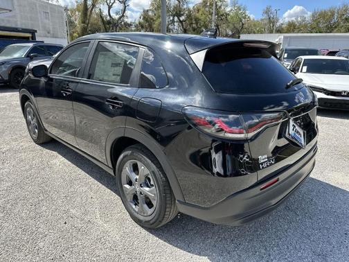 2026 Honda HR-V LX