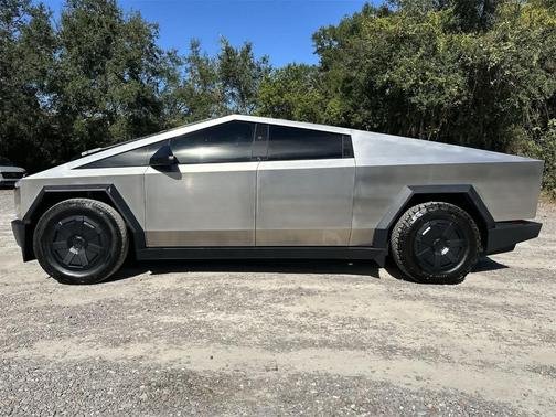 2024 Tesla Cybertruck Base