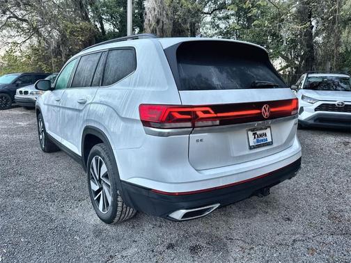 2024 Volkswagen Atlas 2.0T SE