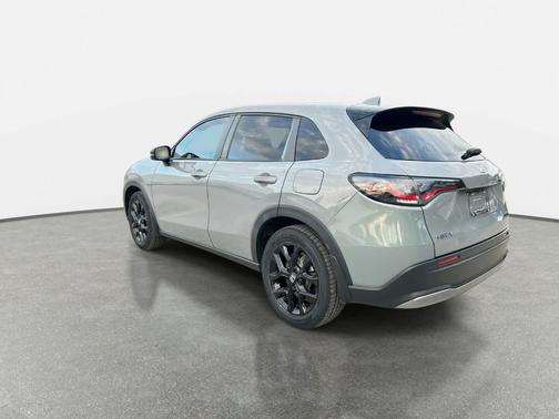 Urban Gray Pearl 2024 Honda HR-V Sport