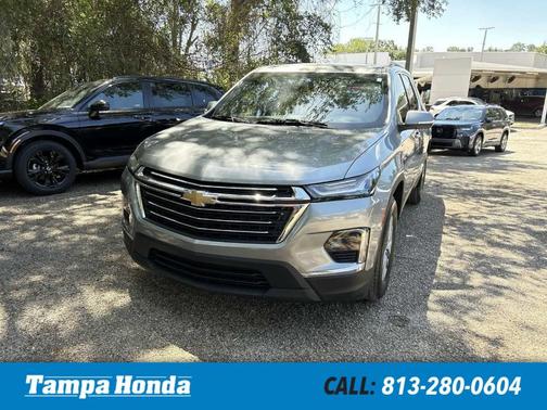 Sterling Gray Metallic 2023 Chevrolet Traverse LT Cloth
