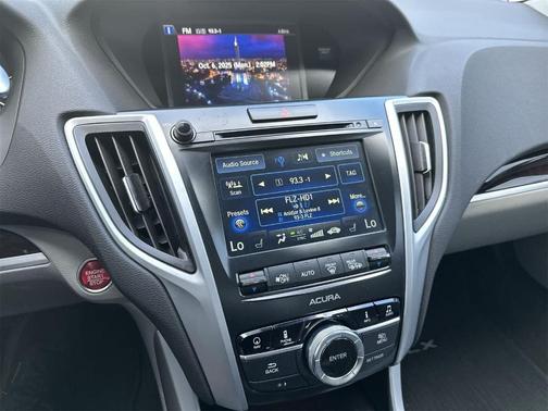2017 Acura TLX w/Technology Package