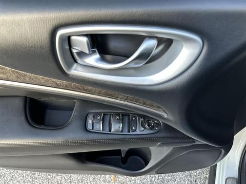 2015 INFINITI QX60 Base