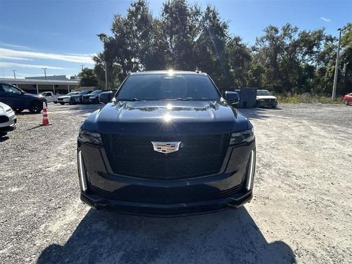 2023 Cadillac Escalade Sport