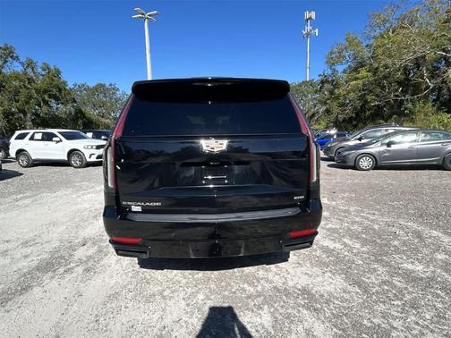 2023 Cadillac Escalade Sport