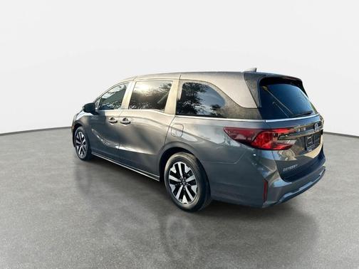 Modern Steel Metallic 2026 Honda Odyssey EX-L