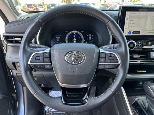 2023 Toyota Highlander Hybrid Limited