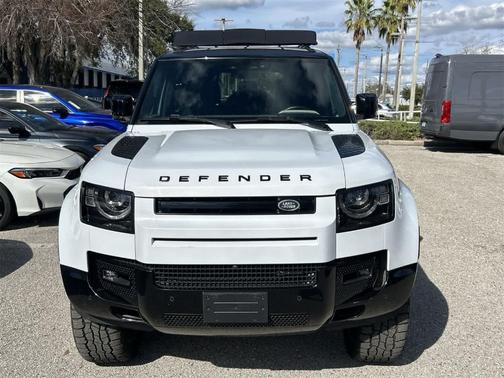 2023 Land Rover Defender X-Dynamic SE