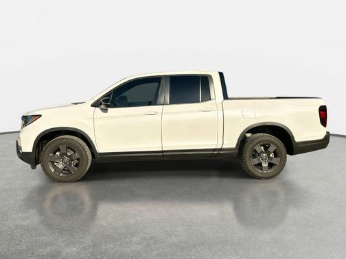 Platinum White Pearl 2026 Honda Ridgeline TrailSport