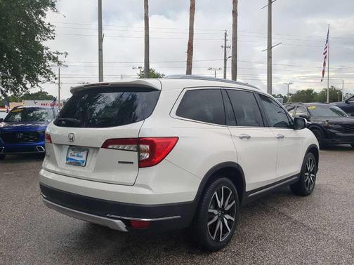 2019 Honda Pilot Touring 8-Passenger