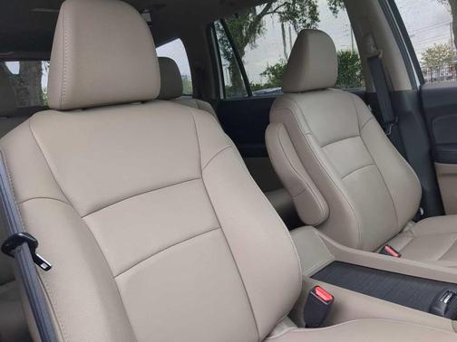 2019 Honda Pilot Touring 8-Passenger