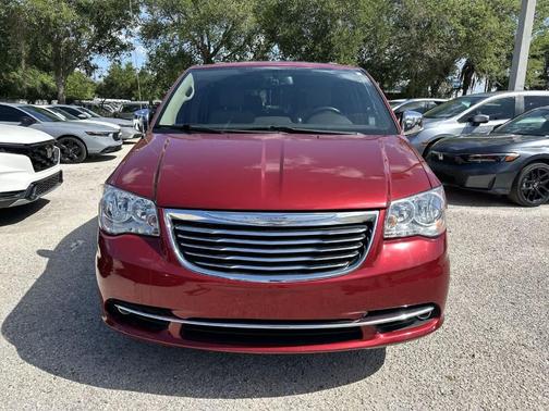 2015 Chrysler Town & Country Touring-L