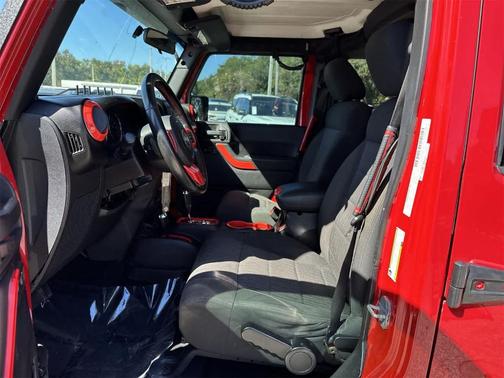 2012 Jeep Wrangler Unlimited Sahara