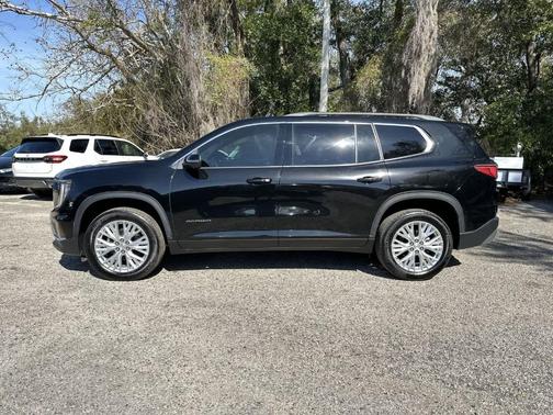 2024 GMC Acadia Elevation