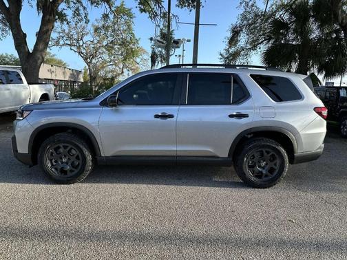 Solar Silver Metallic 2026 Honda Pilot TrailSport
