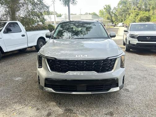 Wolf Gray 2025 Kia Sorento SX