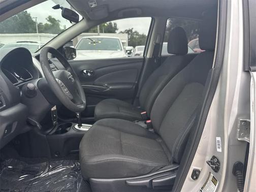 2016 Nissan Versa 1.6 SV