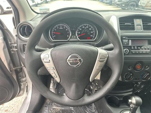 2016 Nissan Versa 1.6 SV