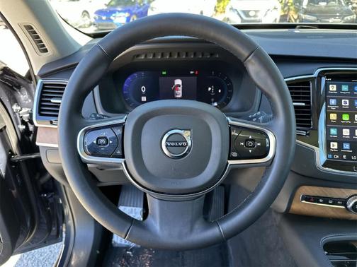 2024 Volvo XC90 B6 Plus Bright Theme 7-Seater