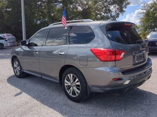 2019 Nissan Pathfinder S