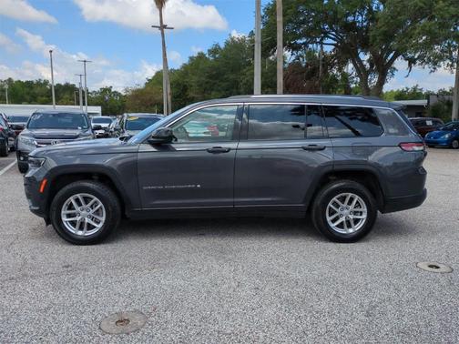 2022 Jeep Grand Cherokee L Laredo